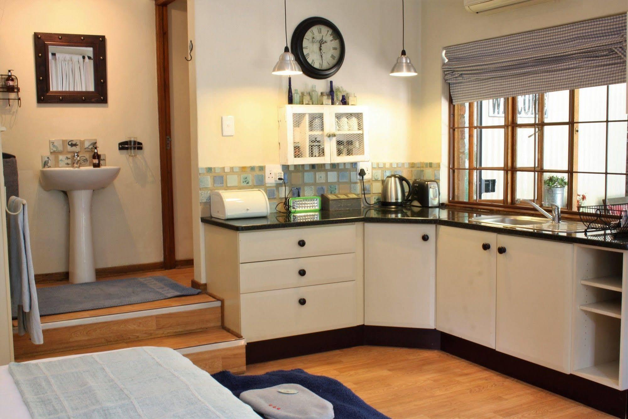 Babbling Brook Bed & Breakfast 피터마리츠버그 외부 사진